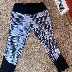High-waisted crop legging